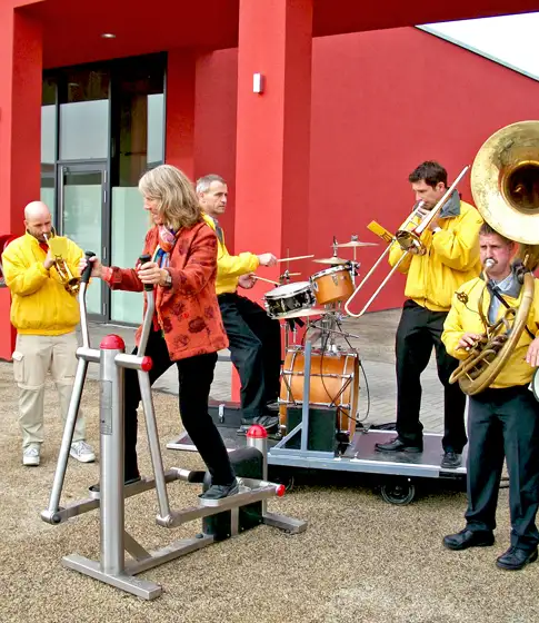 LOHFELDEN
Musikalisches Bewegtes Rasten